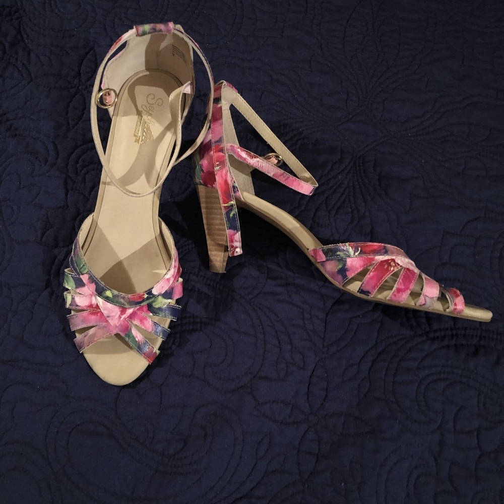 Seychelles Floral Ankle Strap Heels 🌸💜